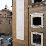 Raffaello Central Elegant Apartment